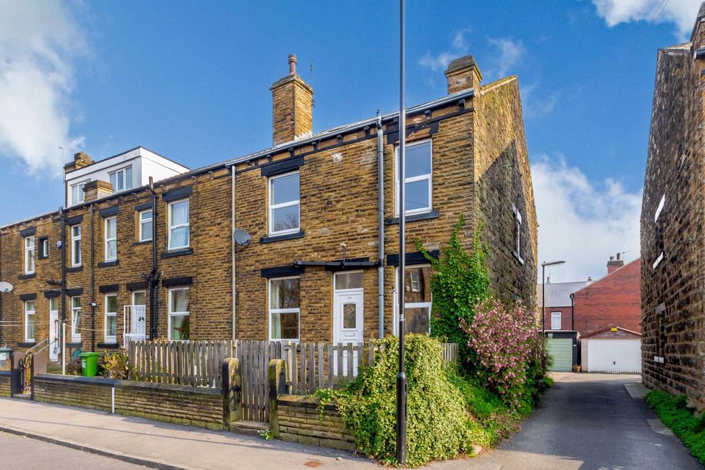 East Park Street, Morley 3 bed terraced house £825 pcm (£190 pw)