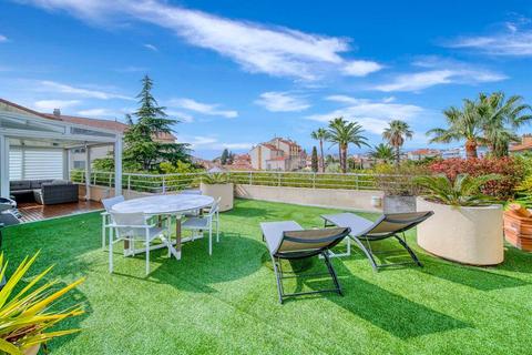 3 bedroom villa, Cannes, Alpes-Maritimes, Alpes-Maritimes, France