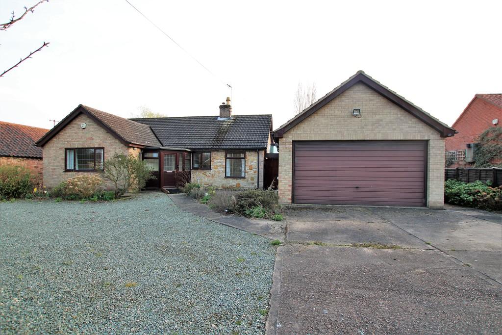 Maltkiln Lane, Brant Broughton, Lincoln 3 bed detached bungalow £385,000