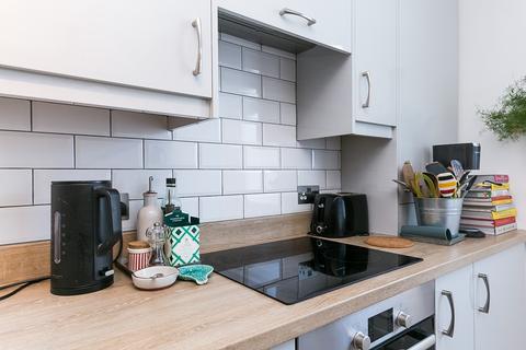 64 Kirkhill Road, Penicuik, EH26 8JF