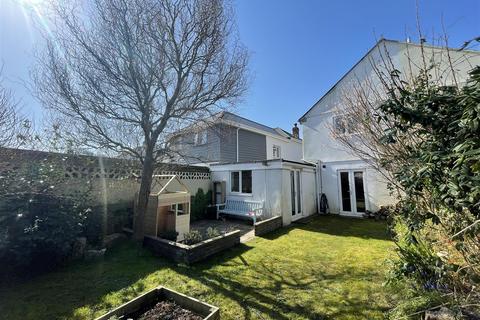 17 New Road, Troon, Camborne, TR14 9EP