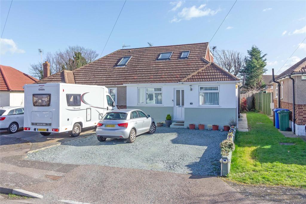 Bourne Grove, Sittingbourne, ME10 3 bed semidetached house £350,000