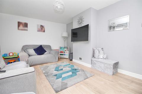 60 Sandpiper Road, Ipswich, IP2 9HU