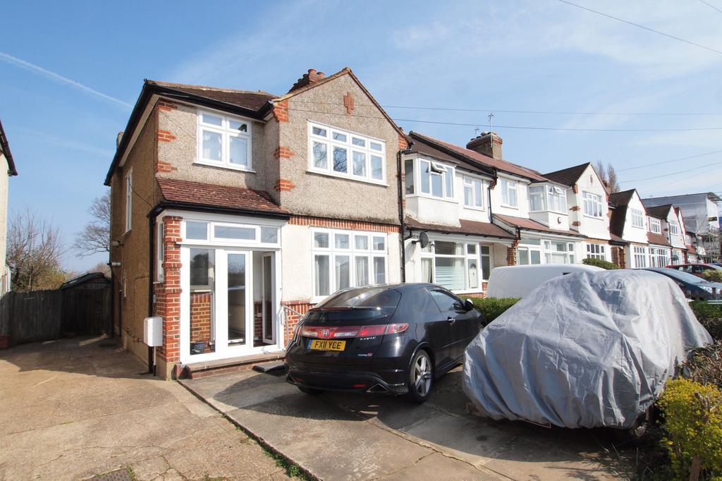 Eastcroft Road, West Ewell, KT19 3 bed end of terrace house £525,000