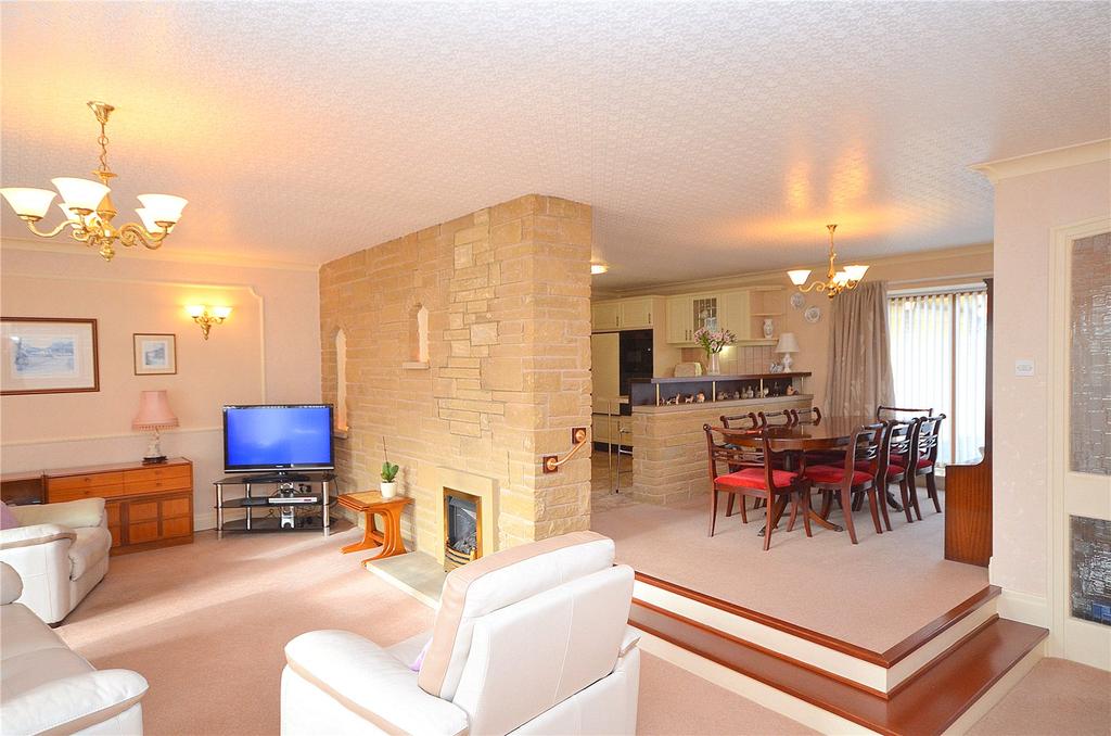 Park Drive West, Mirfield, WF14 4 bed bungalow £629,000