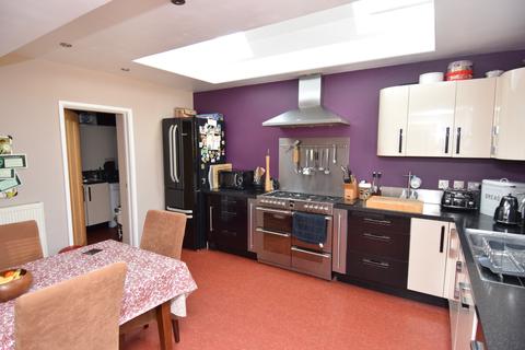 Hillcrest Amesbury Road, Shrewton, Salisbury, SP3 4HD