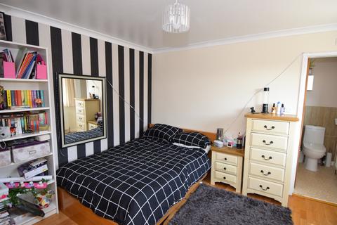 Hillcrest Amesbury Road, Shrewton, Salisbury, SP3 4HD