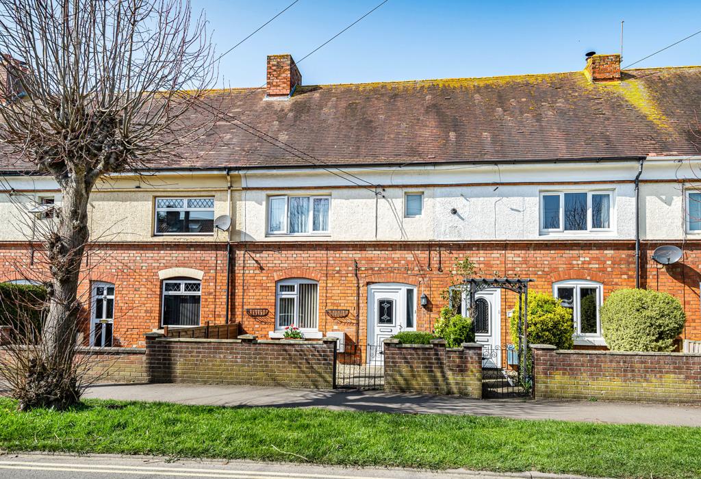 Forest Road, Melksham, Wiltshire 3 bed terraced house £210,000