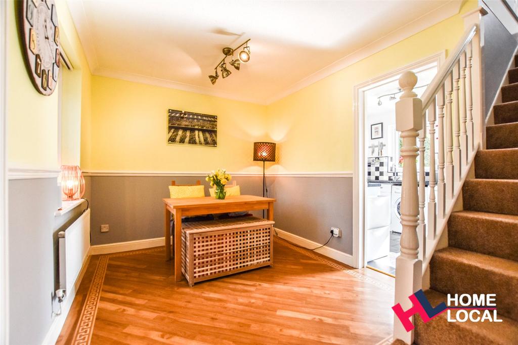 Redwood Drive, Laindon, Basildon, SS15 3 bed detached house £475,000