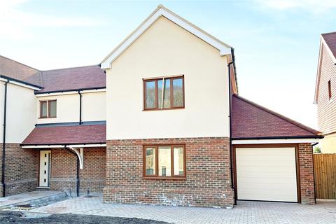 3 bedroom semi-detached house for sale - Arundel Road, Angmering, West Sussex