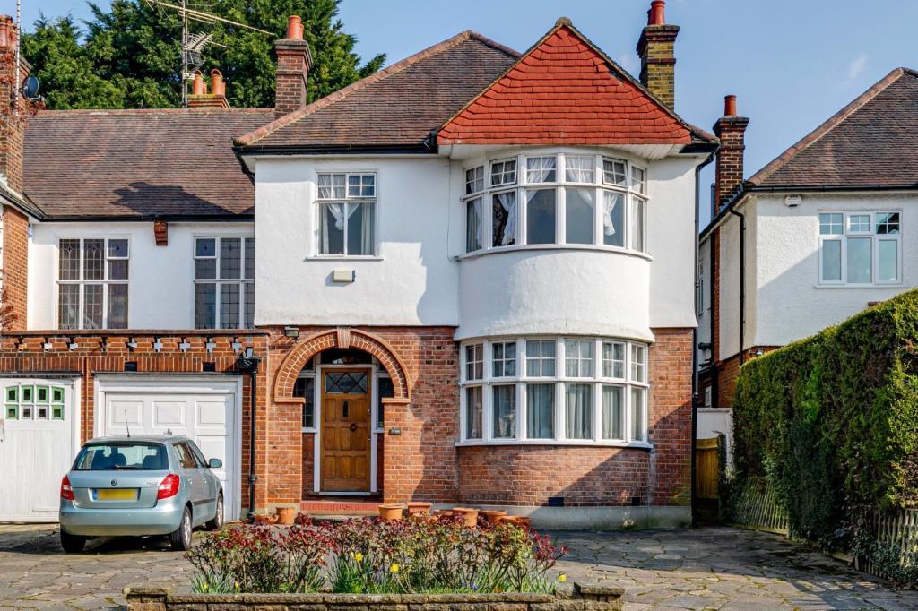 Bancroft Avenue, London, N2 5 bed semidetached house £1,850,000