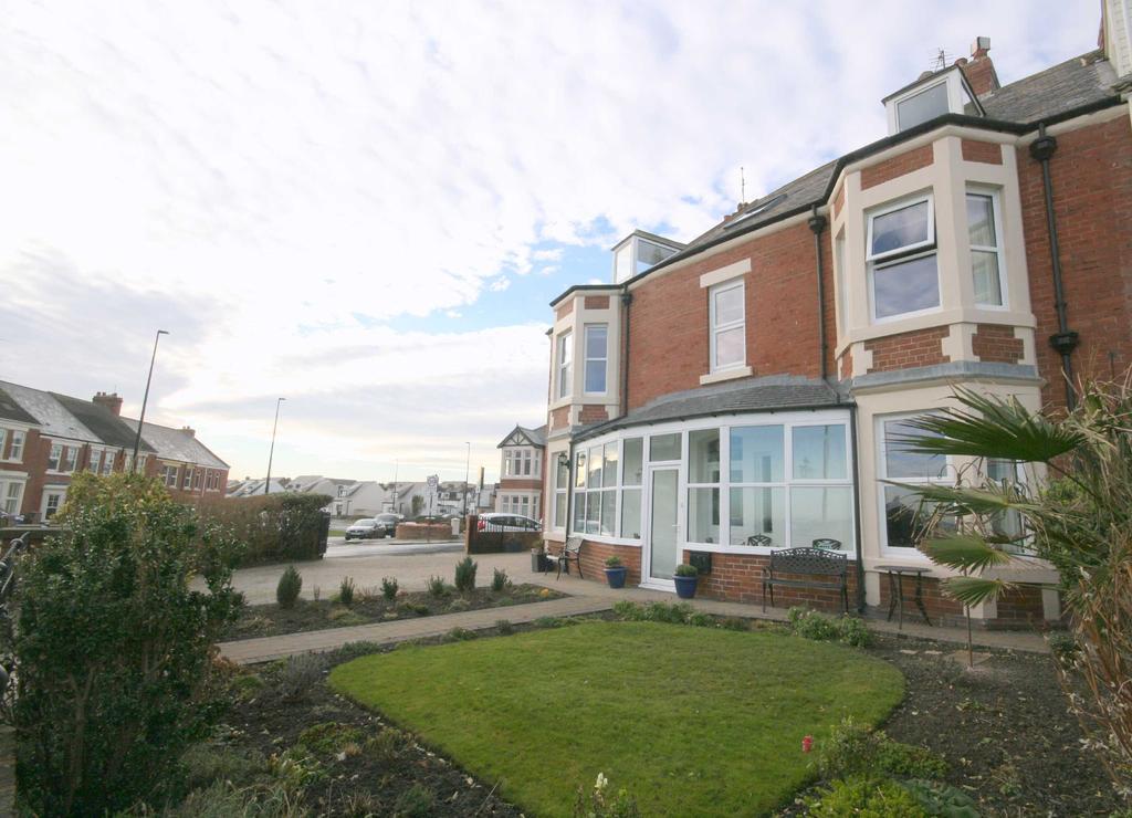 Windsor Crescent, Whitley Bay, Tyne & Wear, NE26 6 bed house £700,000