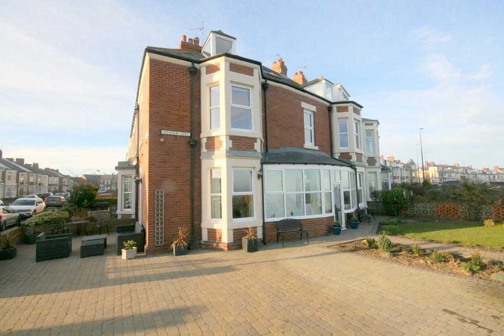 Windsor Crescent, Whitley Bay, Tyne & Wear, NE26 6 bed house £700,000