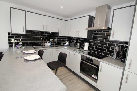 2 bedroom apartment for sale, Waterfront Apartments, Bell Street, North Shields, NE30