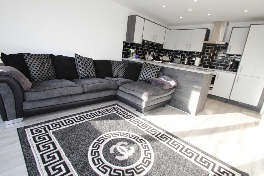 Living / kitchen