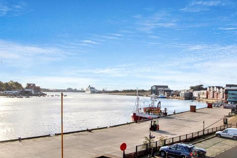 2 bedroom apartment for sale, Waterfront Apartments, Bell Street, North Shields, NE30