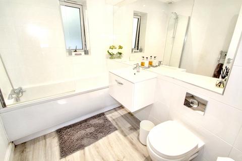 2 bedroom apartment for sale, Waterfront Apartments, Bell Street, North Shields, NE30