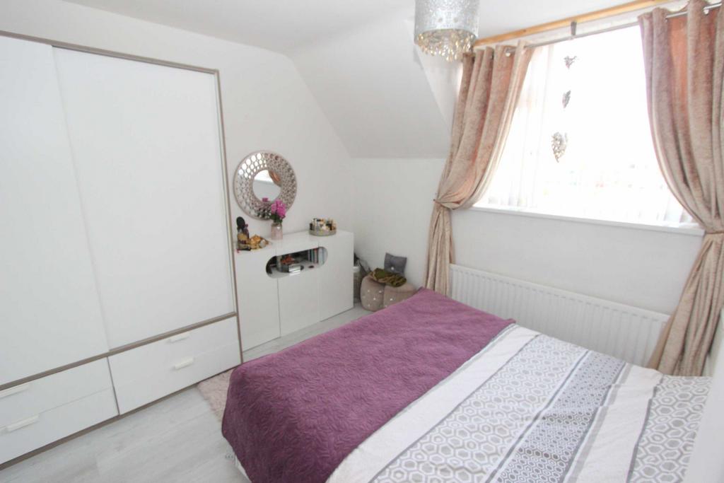 Additional bedroom p