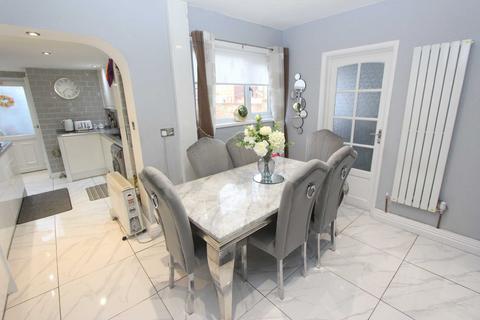3 bedroom semi-detached house for sale, Zetland Drive, Whitley Bay, NE25
