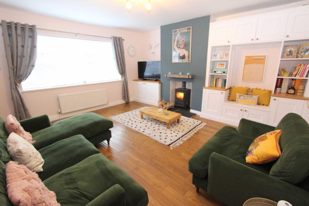 Whitley Terrace, Holywell, Tyne & Wear, NE25 2 bed terraced house £