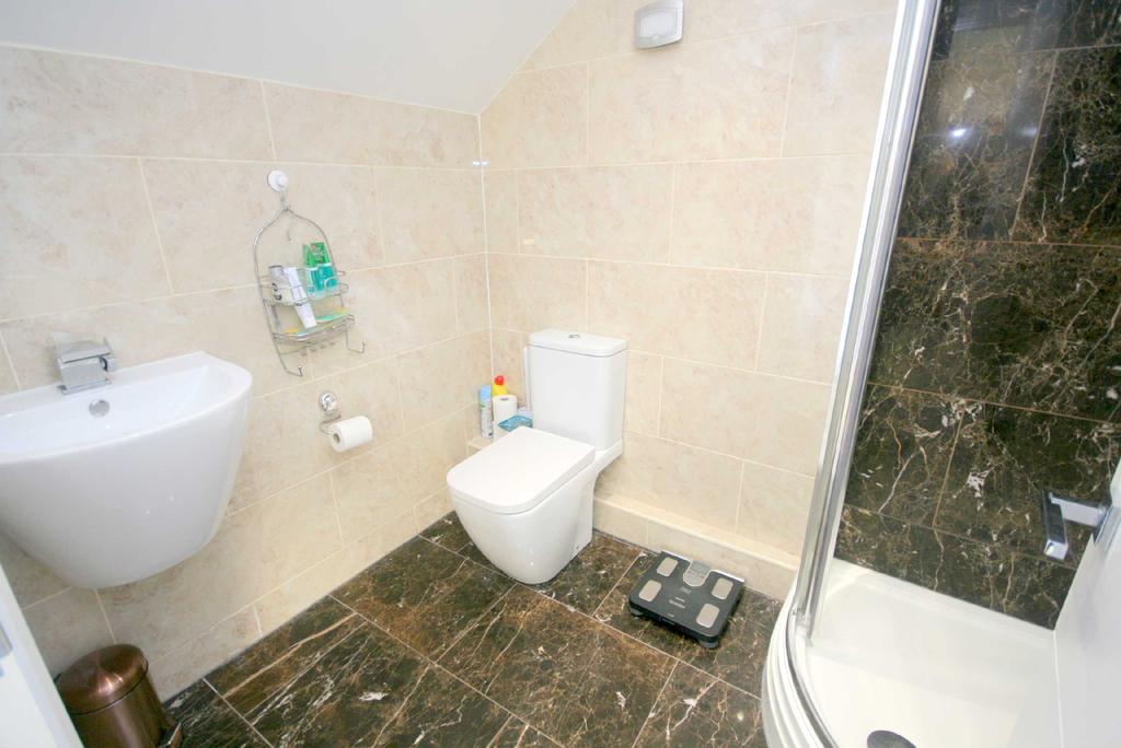 En suite shower / wc