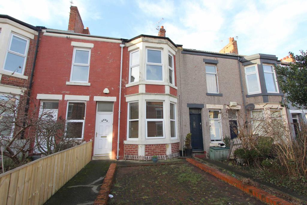 Cambridge Avenue, Whitley Bay, Tyne & Wear, NE26 2 bed apartment £150,000