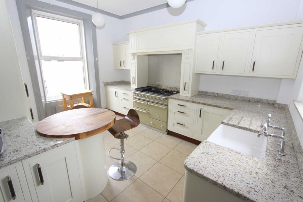 Linskill Terrace, North Shields, Tyne... 6 bed end of terrace house £