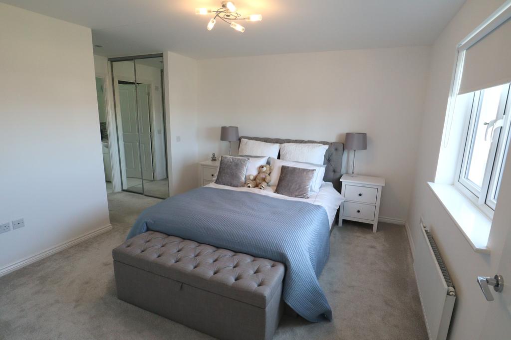 Master bedroom (1)
