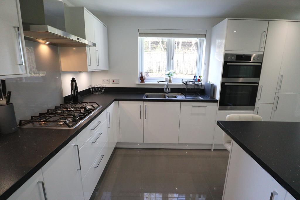 Kitchen (2)
