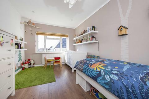 121 Thetford Road, New Malden, KT3 5DS