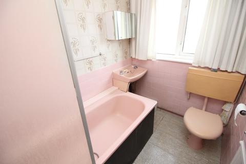 49 Stoneleigh Avenue, Worcester Park, KT4 8XX
