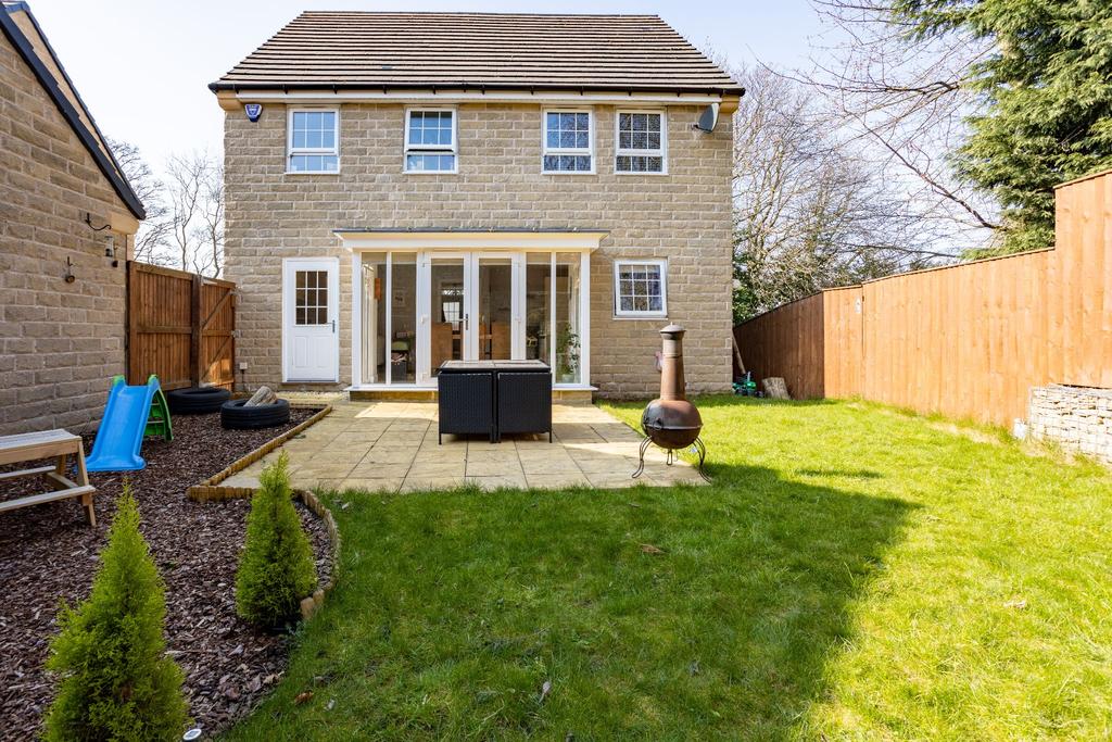 17 Bluebell Drive, Wyke, BD12 8AG 4 bed detached house £410,000