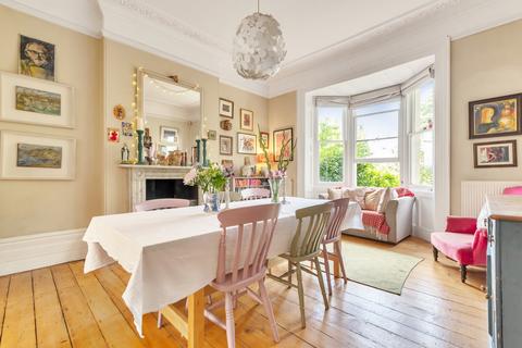 3 Clifton Vale, Bristol, BS8 4PT