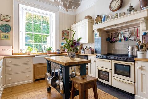 3 Clifton Vale, Bristol, BS8 4PT