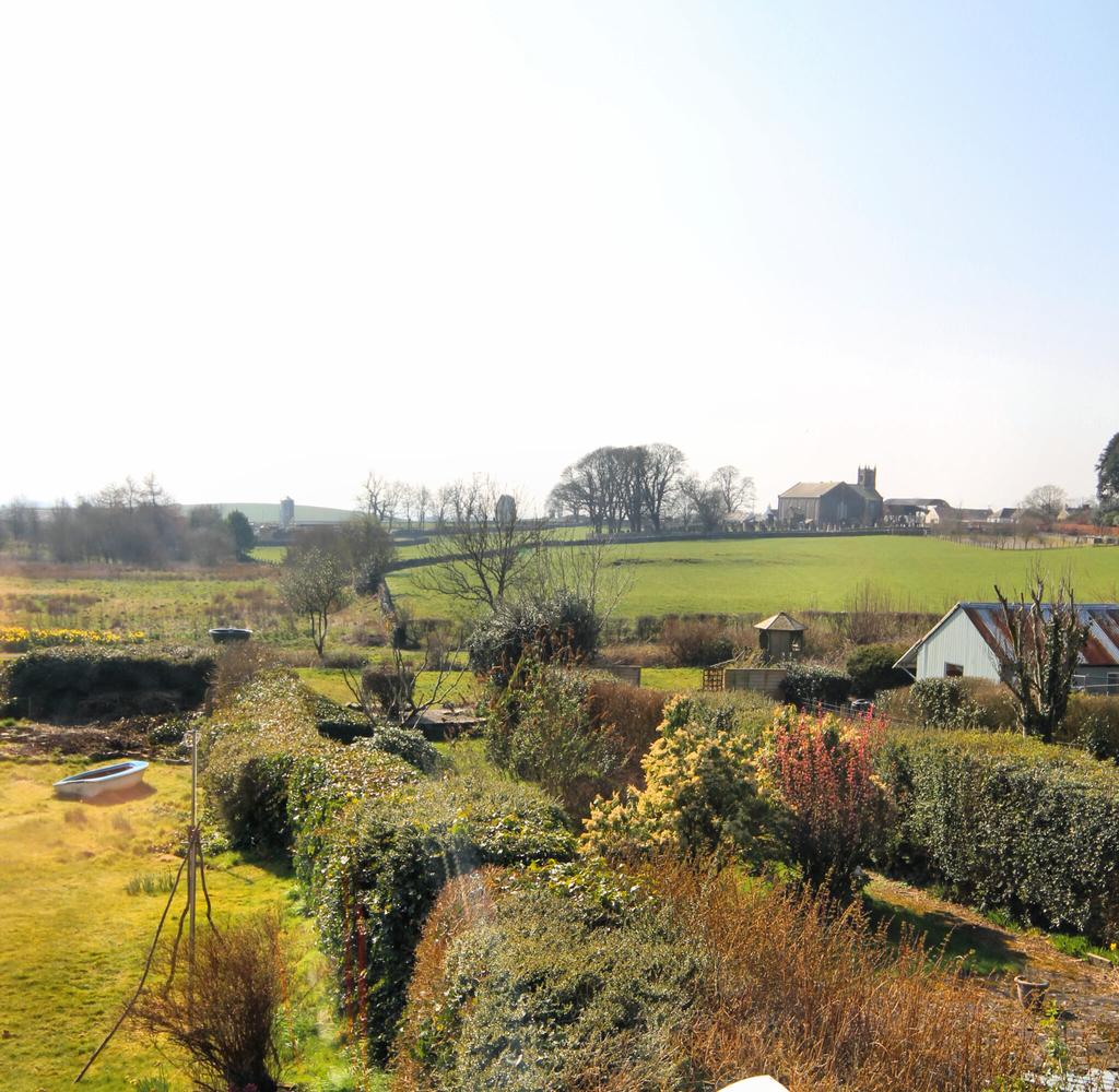 Urrview, 13 Victoria Street, Kirkpatrick Durham -
