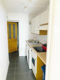 1 bedroom flat to rent, Bridge Street, Troedyrhiw CF48