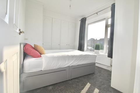 2 bedroom house to rent, 571 Otley Road, LS16 7PH