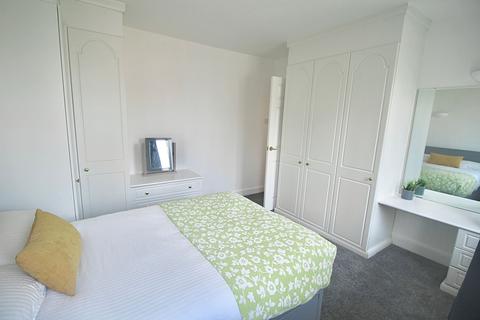 2 bedroom house to rent, 571 Otley Road, LS16 7PH