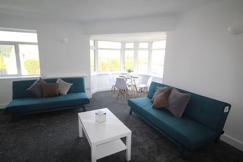 2 bedroom house to rent, 571 Otley Road, LS16 7PH
