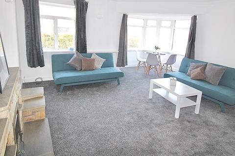 2 bedroom house to rent, 571 Otley Road, LS16 7PH