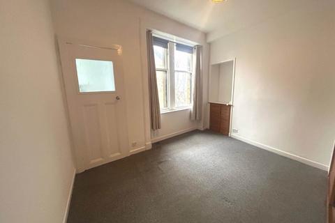 2 bedroom flat to rent, Castle Street, Paisley