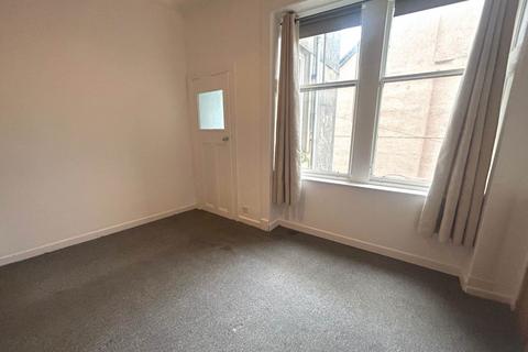 2 bedroom flat to rent, Castle Street, Paisley