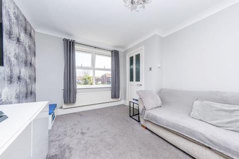 14 Avocet Garth, Leeds, LS10 3HE