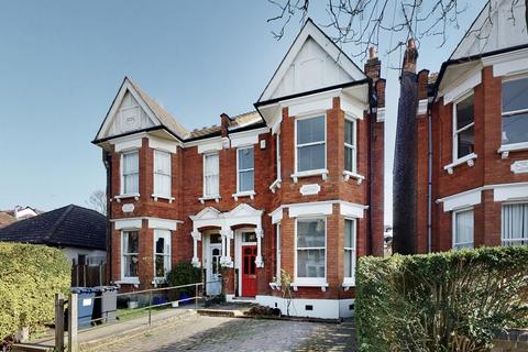 Sutton Road, Muswell Hill, N10