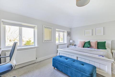 94 Combe Road, Godalming, GU7 3SL