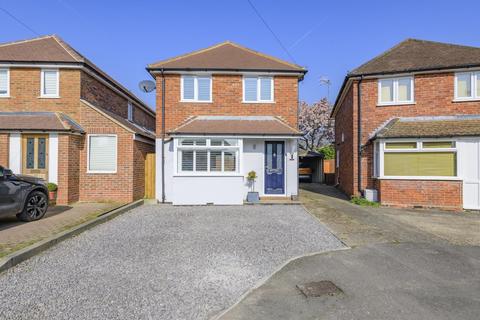 94 Combe Road, Godalming, GU7 3SL