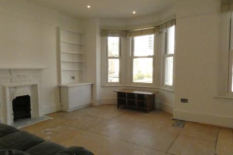 3 bedroom flat to rent, Denmark Road, West Ealing
