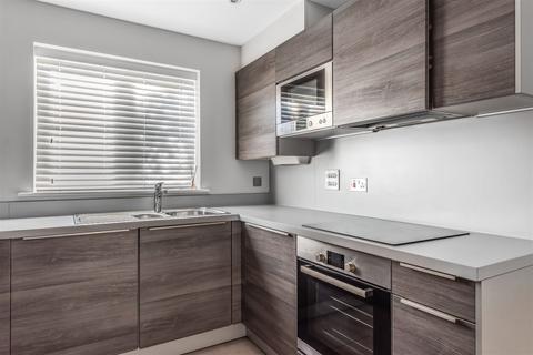 Highbroom Tilford Road, Hindhead, GU26 6SF