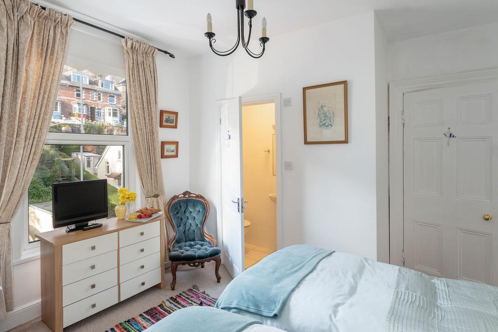 74 Victoria Road Bedroom