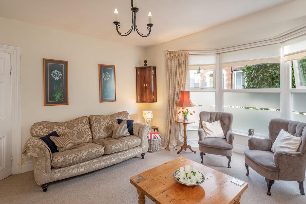 74 Victoria Road Living Room